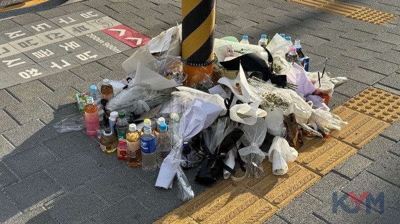 부산 대연동 '인도 돌진' 참사 엿새째… 현장엔 끊이지 않는 추모 물결