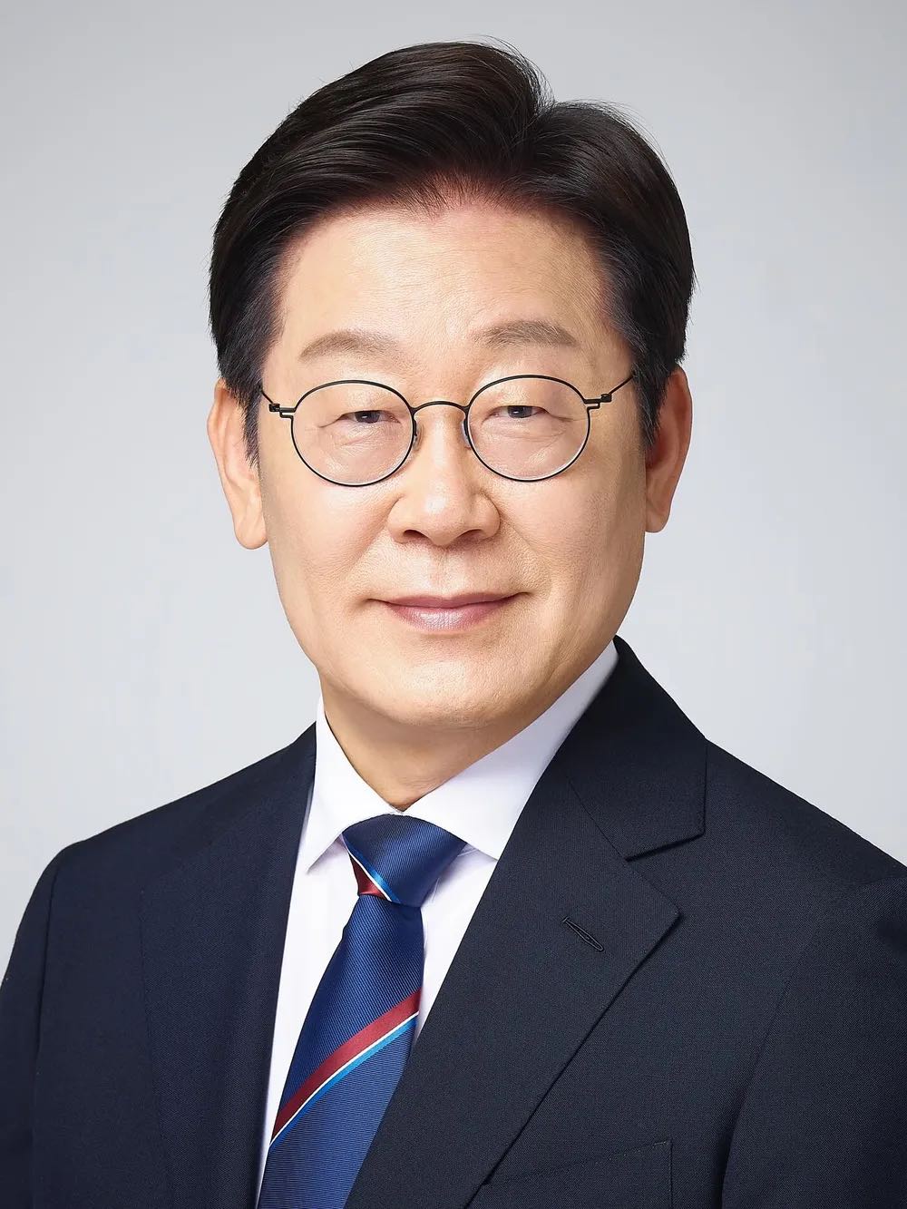 이재명 대통령 지지율 48.9% 2주 연속 상승… 민주당 44.8%, 국민의힘 38.1%