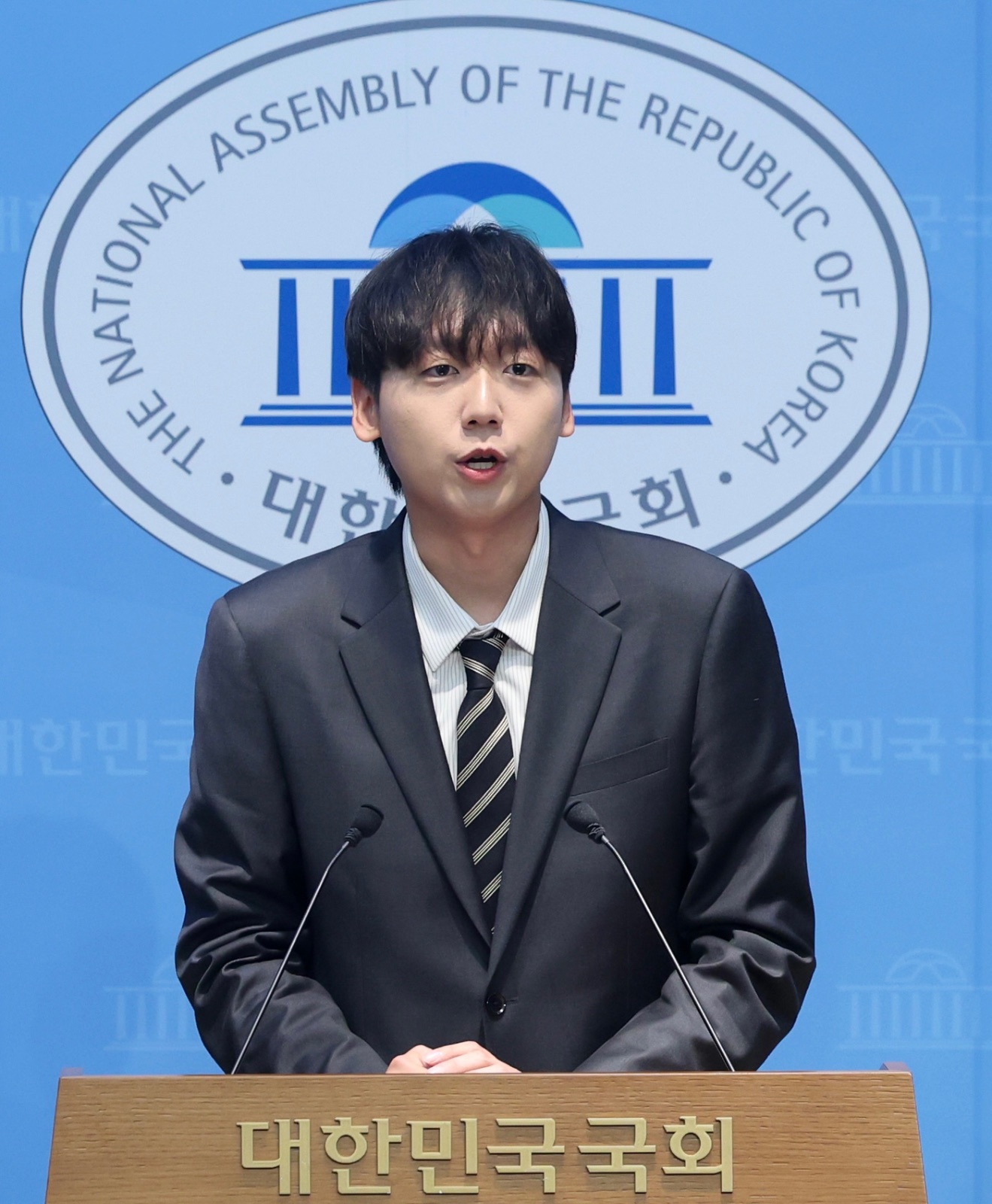 민주당 '청년최고위원' 도입 부결… 최고위원 출마 정민철 "특정 계파 유불리 탓" 반발