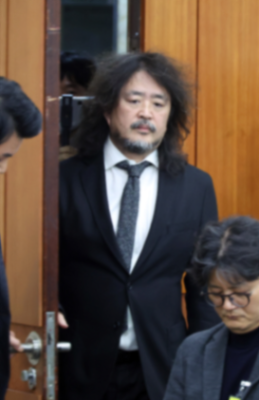 '가짜뉴스 처벌법' 1호 철퇴… 유튜브, 김어준 '명예훼손' 영상 전격 차단