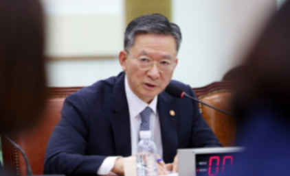 [속보] 정성호 법무부 장관, '검찰 수사권 폐지' 반발 사의… 李 대통령은 만류